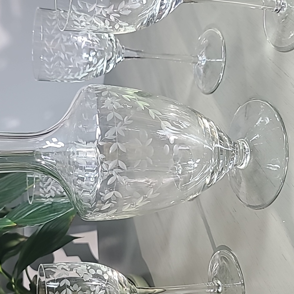 Vintage crystal decanter and five matching glasses STUNNING - Picture 7 of 10